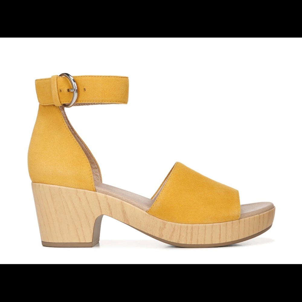 Dr. Scholl’s Gold Yellow Sandals (Size 9.5)